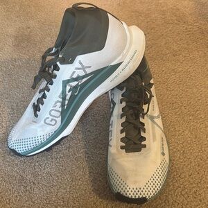 Nike Goretex White and Green Athletic Sneakers